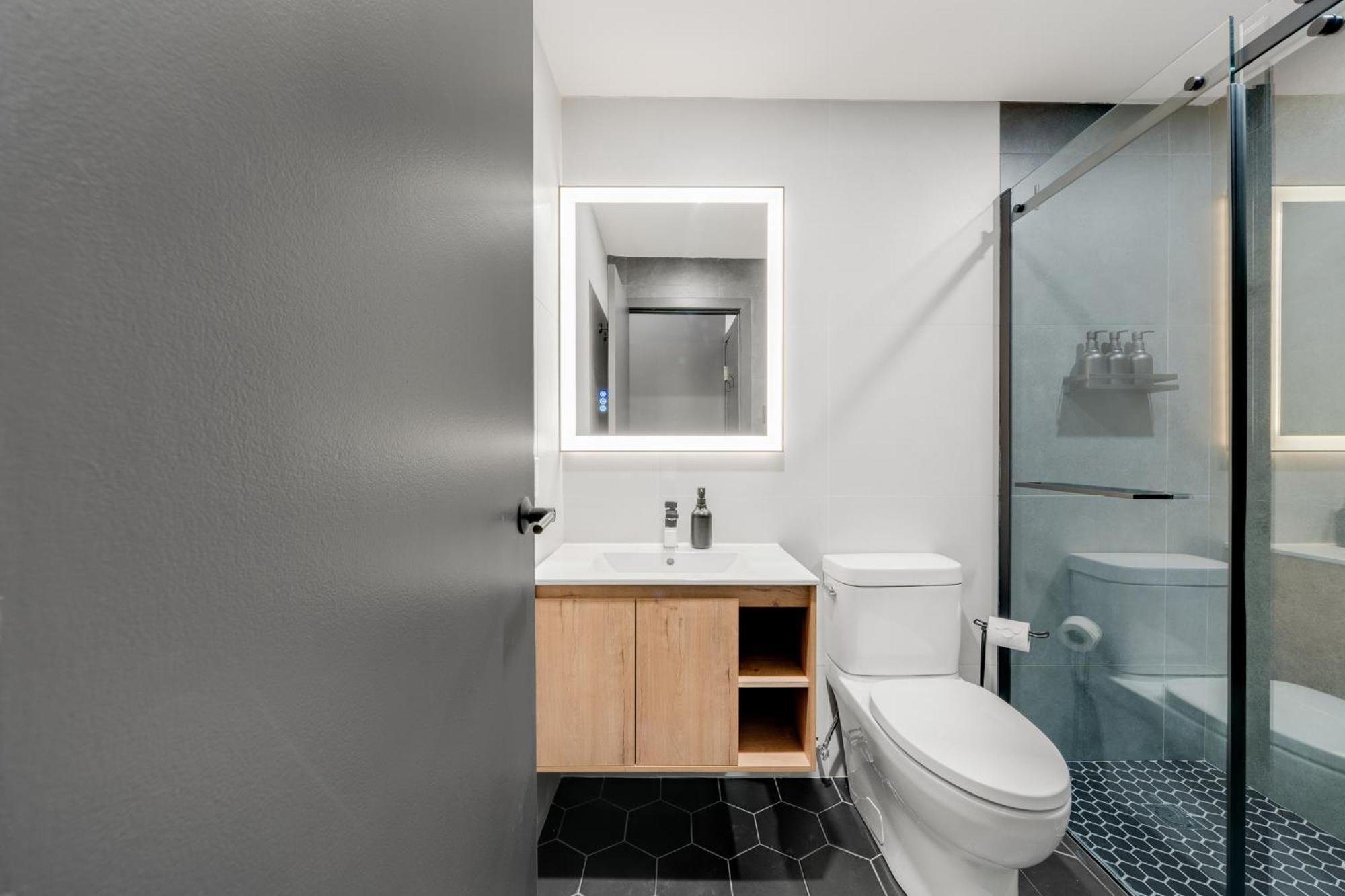 Lift Hotel Montréal Eksteriør billede