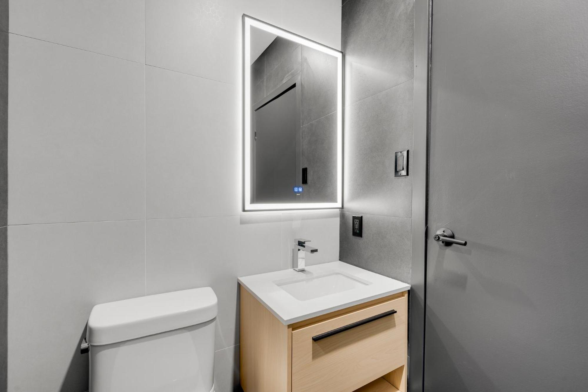 Lift Hotel Montréal Eksteriør billede